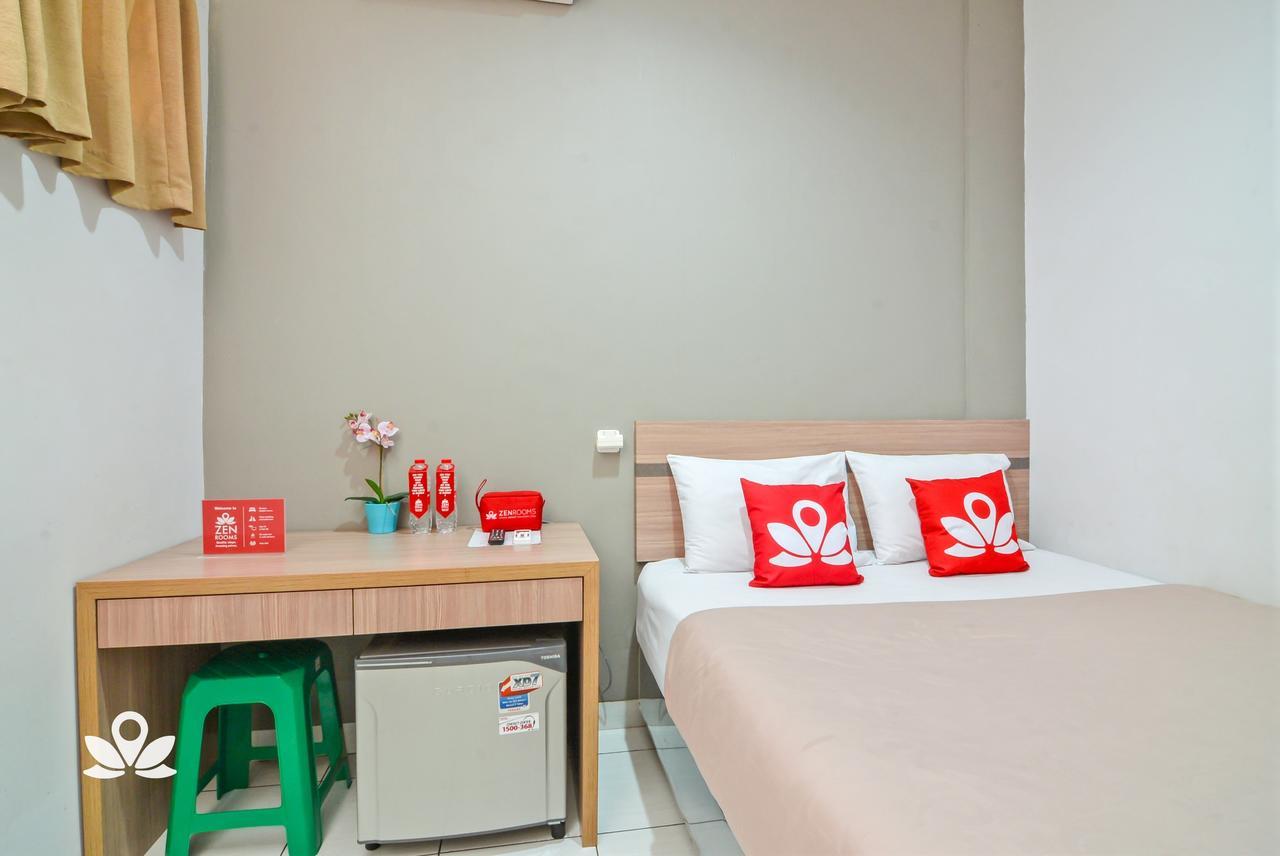 Zen Rooms Karet Pedurenan Jakarta Buitenkant foto