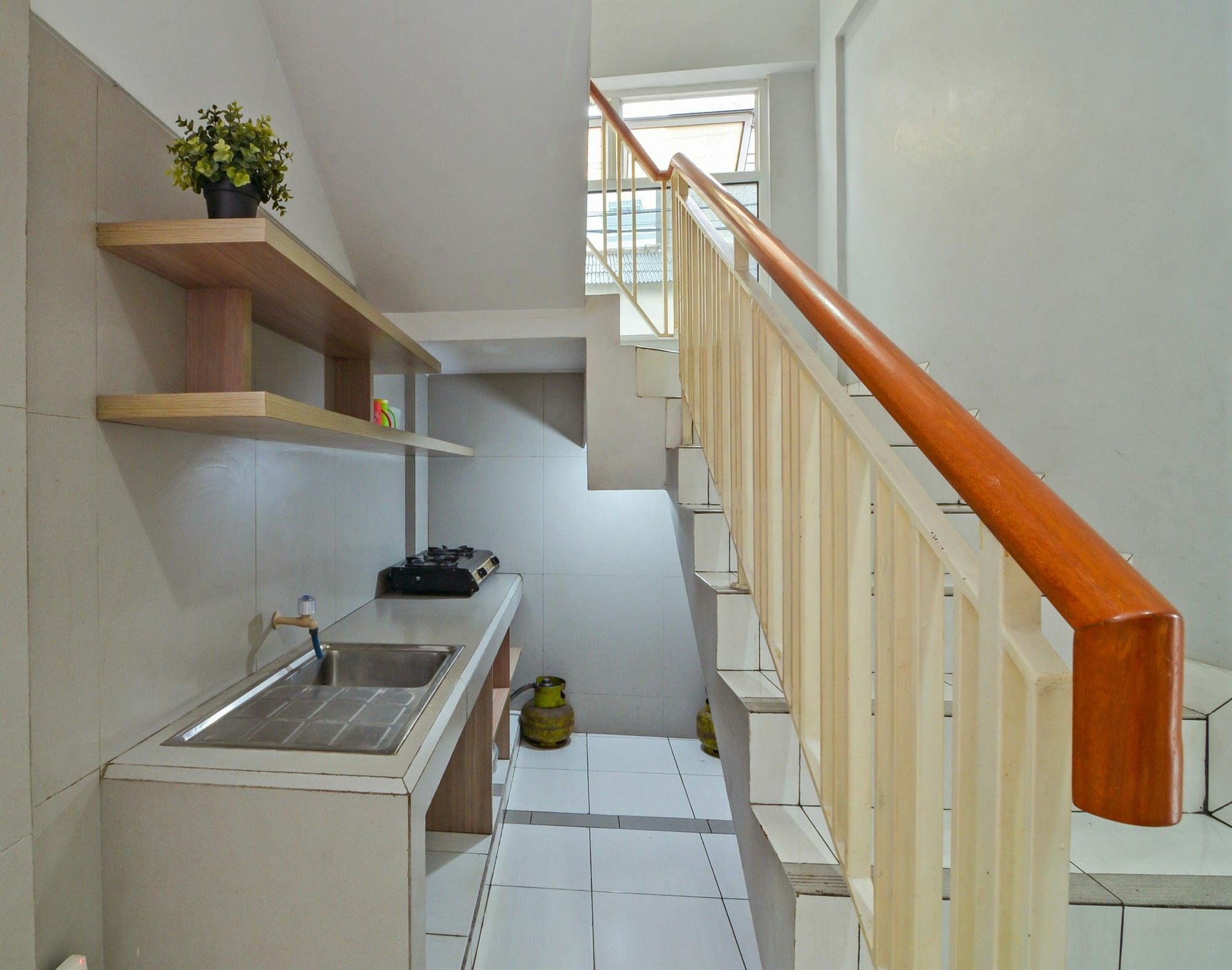 Zen Rooms Karet Pedurenan Jakarta Buitenkant foto